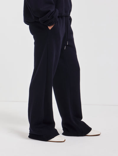 Straight Leg Sweatpant in Darkest Navy